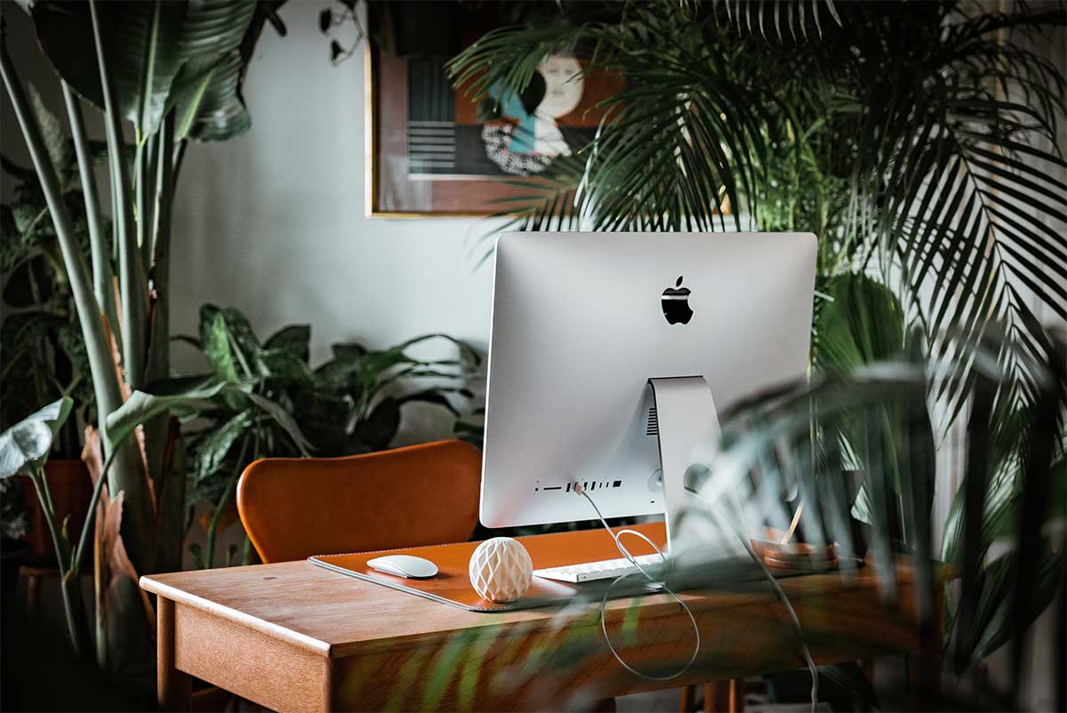 dedicateddesk.jpg
